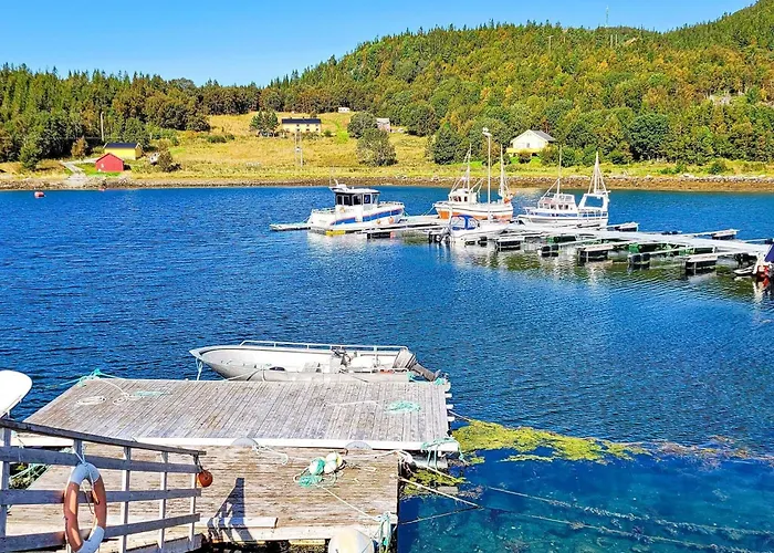 6 Person In Naustbukta-by Traum